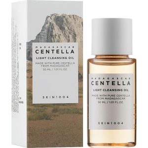 Skin1004 Легкое гидрофильное масло с экстрактом центеллы Madagascar Centella Light Cleansing Oil 30 мл